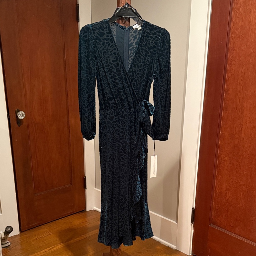 Calvin Klein NWT Elegant Green Wrap Holiday Party Dress Size 2